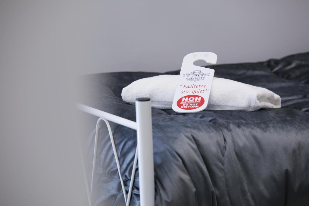 Residenza Esposito Economy Rooms Napoli Eksteriør billede