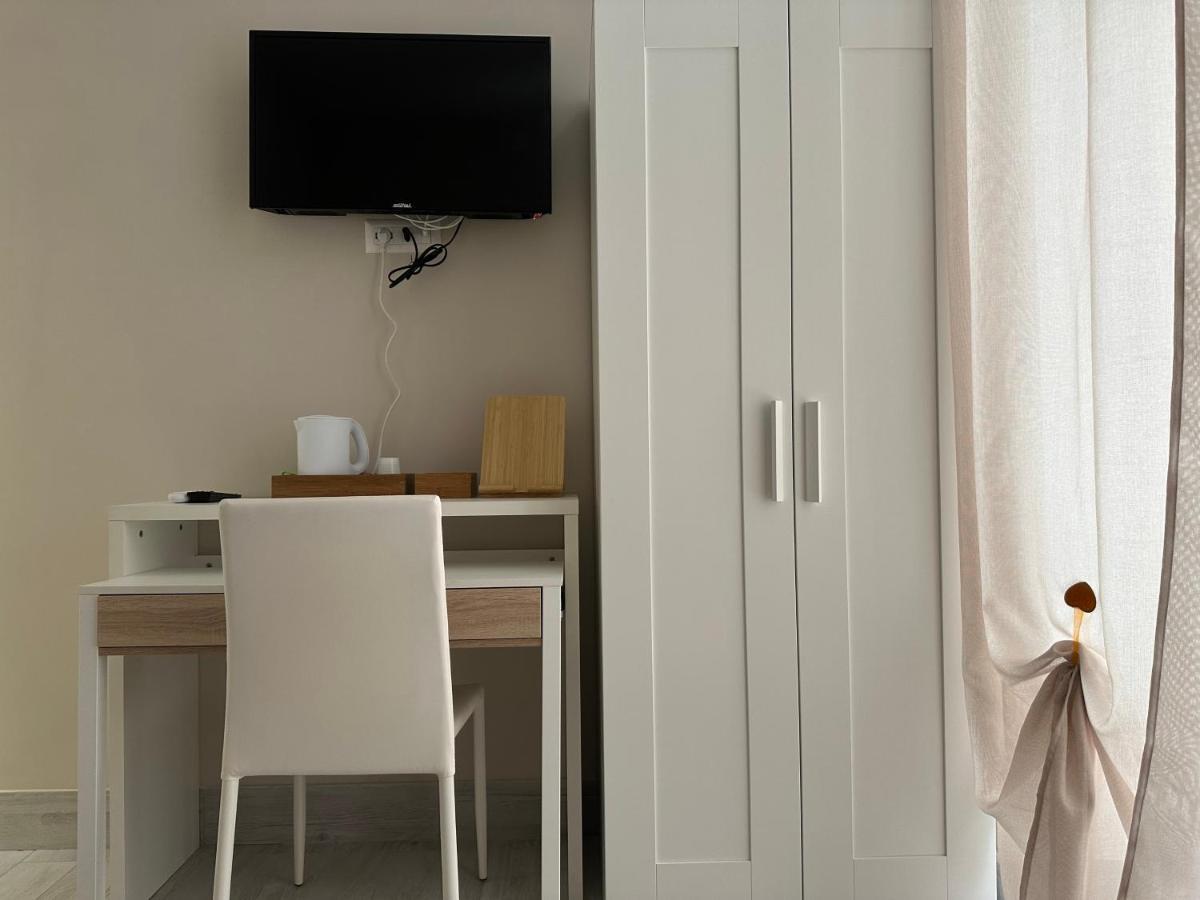Residenza Esposito Economy Rooms Napoli Eksteriør billede